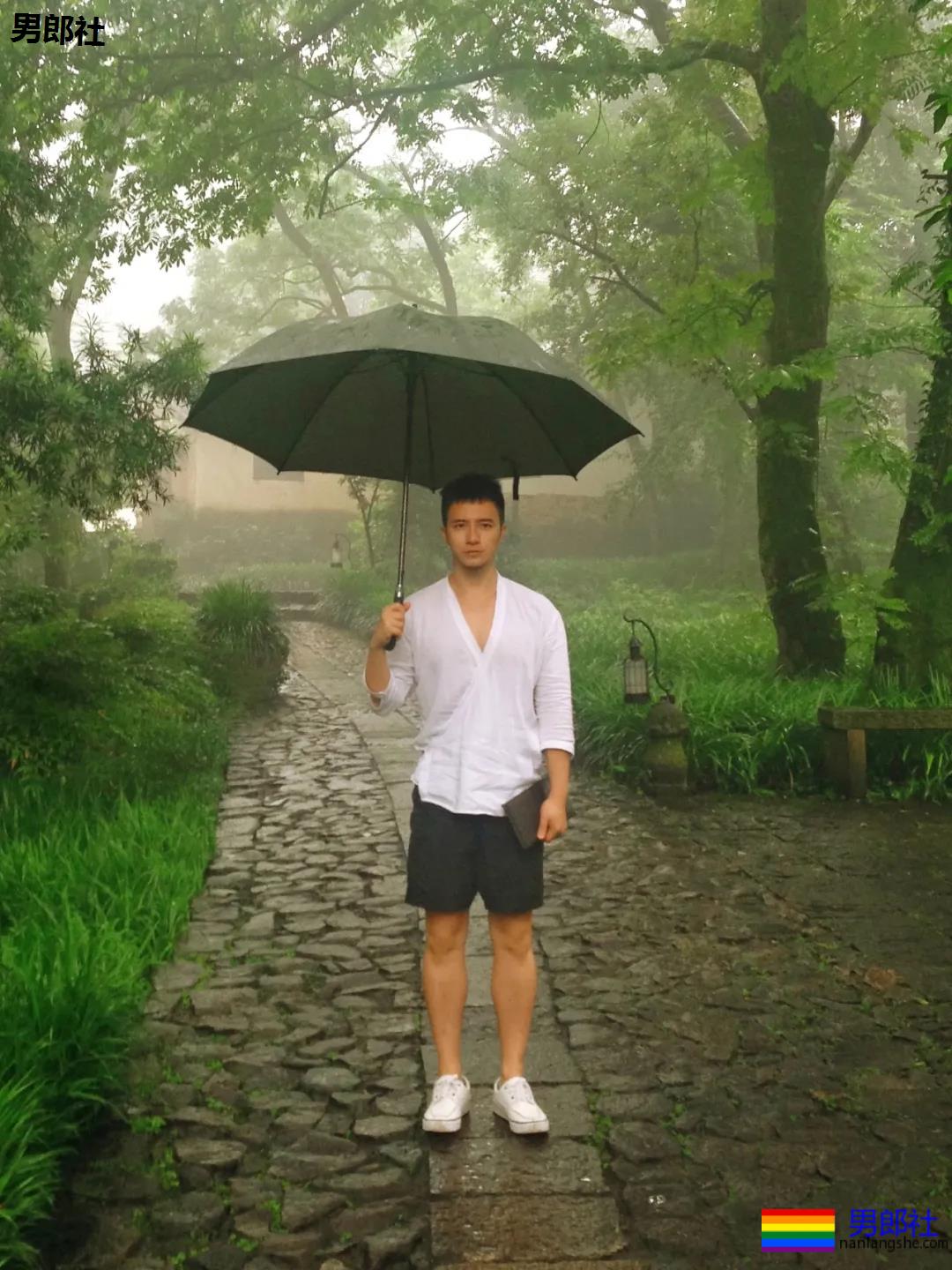 被称为gay圈网红鼻祖的毛毛迅,如今还好吗?|独家对话 - 51虹马 被称为gay圈网红鼻祖的毛毛迅,如今还好吗?|独家对话 - 51虹马