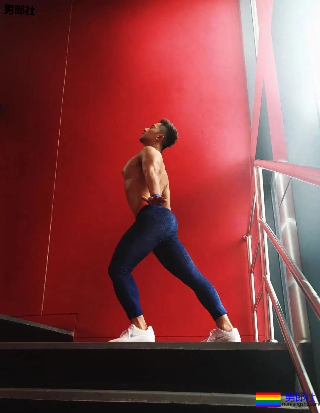 被称为gay圈网红鼻祖的毛毛迅,如今还好吗?|独家对话 - 51虹马 被称为gay圈网红鼻祖的毛毛迅,如今还好吗?|独家对话 - 51虹马