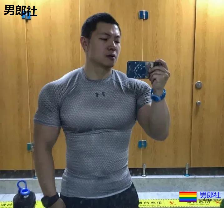 山东健身教练因肌肉太大而遭嫌弃,网友:想要这个男朋友! - 51虹马 山东健身教练因肌肉太大而遭嫌弃,网友:想要这个男朋友! - 51虹马