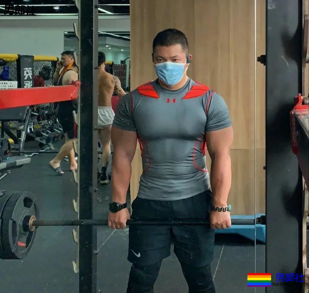 山东健身教练因肌肉太大而遭嫌弃,网友:想要这个男朋友! - 51虹马 山东健身教练因肌肉太大而遭嫌弃,网友:想要这个男朋友! - 51虹马