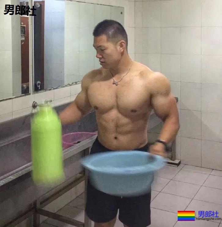 山东健身教练因肌肉太大而遭嫌弃,网友:想要这个男朋友! - 51虹马 山东健身教练因肌肉太大而遭嫌弃,网友:想要这个男朋友! - 51虹马