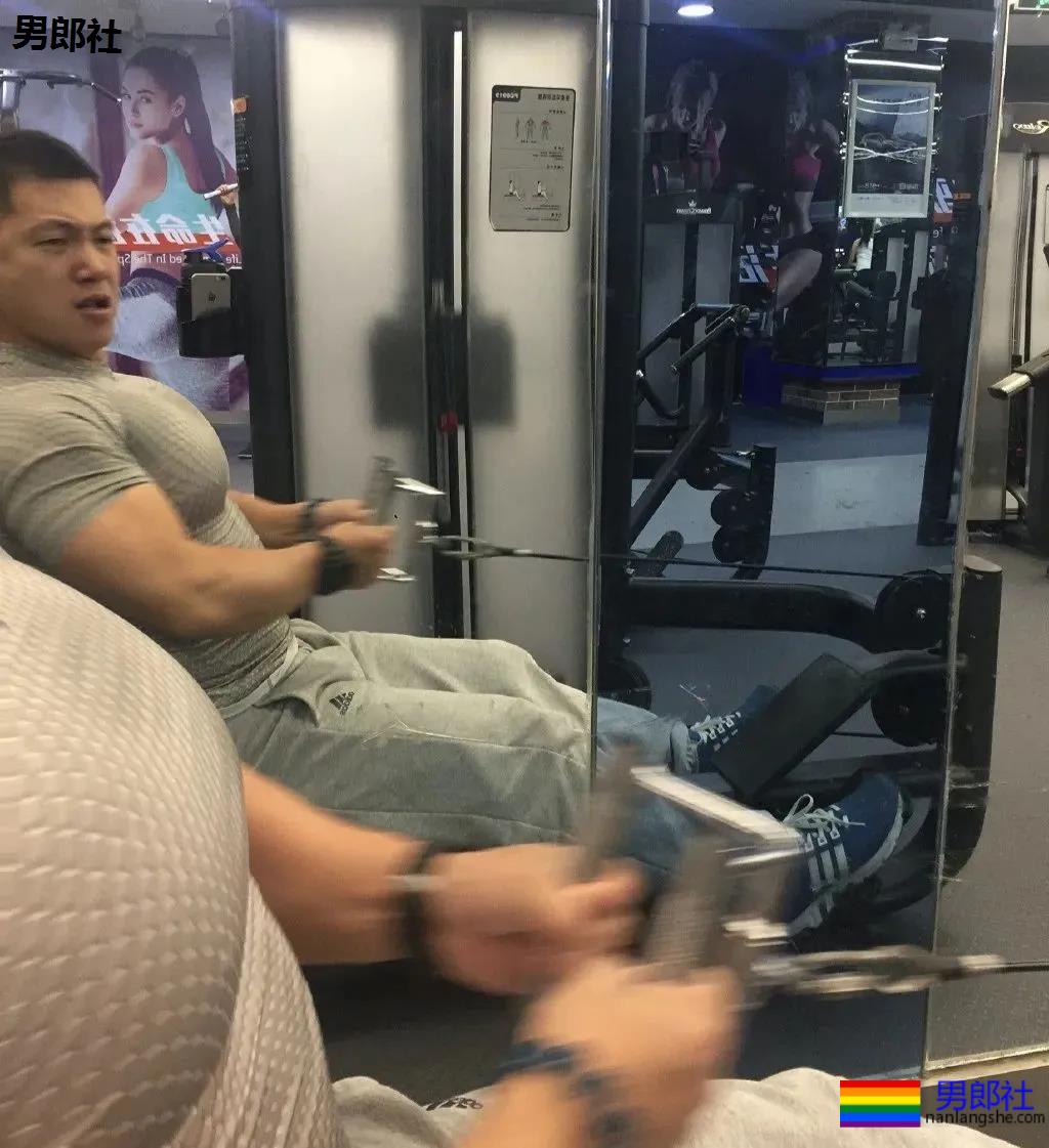 山东健身教练因肌肉太大而遭嫌弃,网友:想要这个男朋友! - 51虹马 山东健身教练因肌肉太大而遭嫌弃,网友:想要这个男朋友! - 51虹马