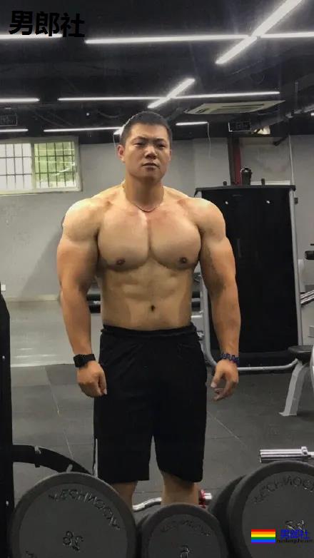 山东健身教练因肌肉太大而遭嫌弃,网友:想要这个男朋友! - 51虹马 山东健身教练因肌肉太大而遭嫌弃,网友:想要这个男朋友! - 51虹马