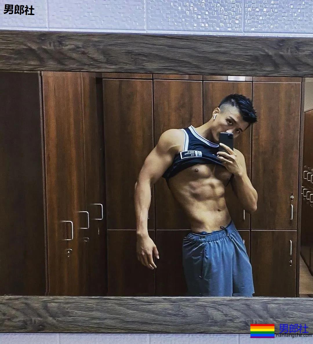 195cm东北高壮男孩分享他的健身经。 - 51虹马 195cm东北高壮男孩分享他的健身经。 - 51虹马