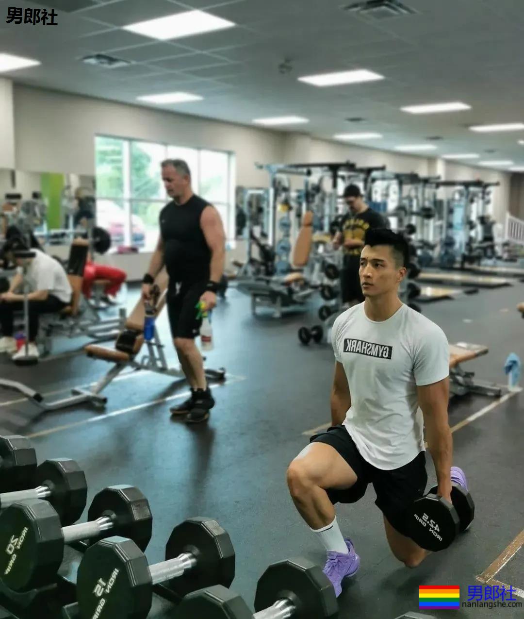 195cm东北高壮男孩分享他的健身经。 - 51虹马 195cm东北高壮男孩分享他的健身经。 - 51虹马