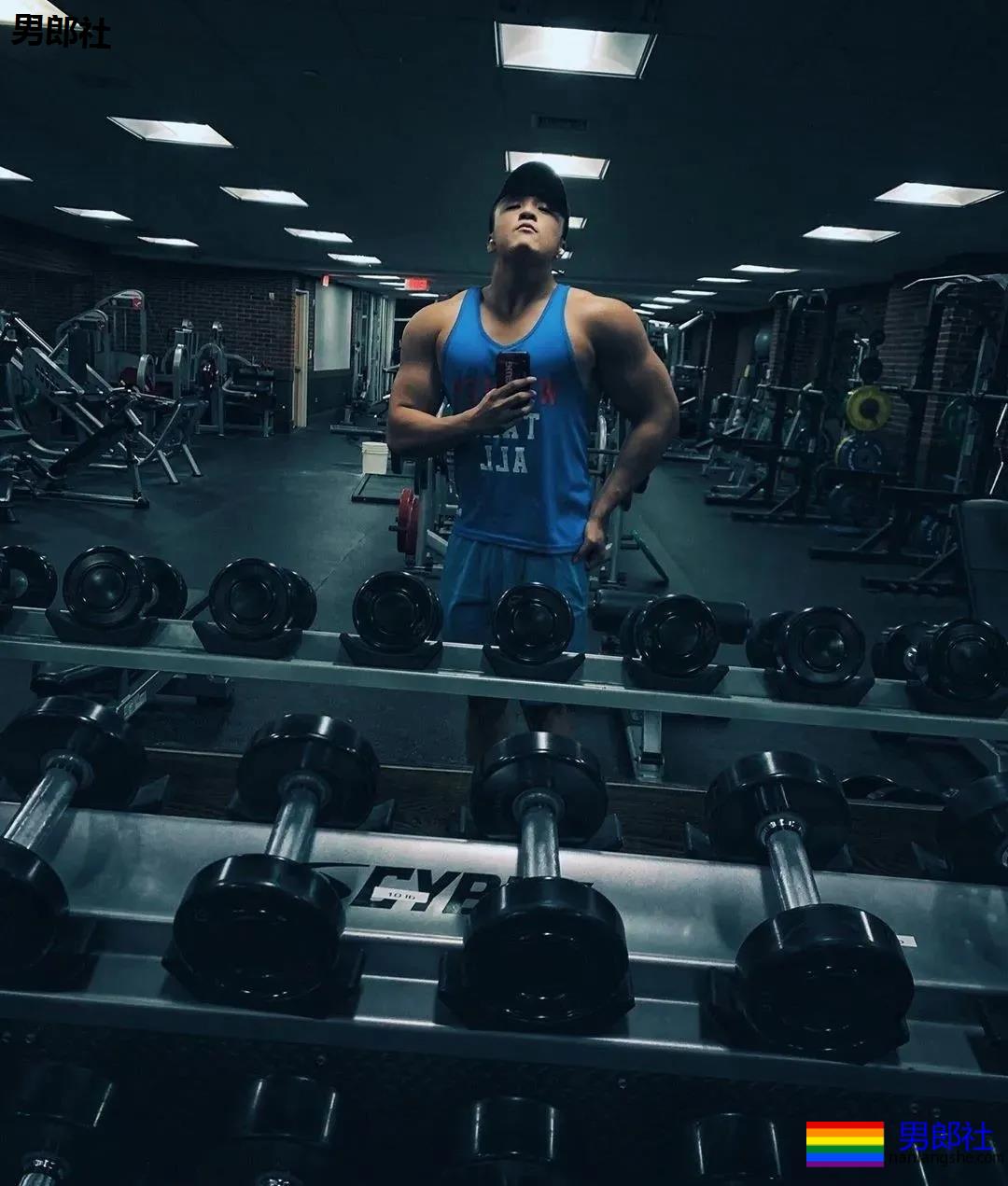 195cm东北高壮男孩分享他的健身经。 - 51虹马 195cm东北高壮男孩分享他的健身经。 - 51虹马