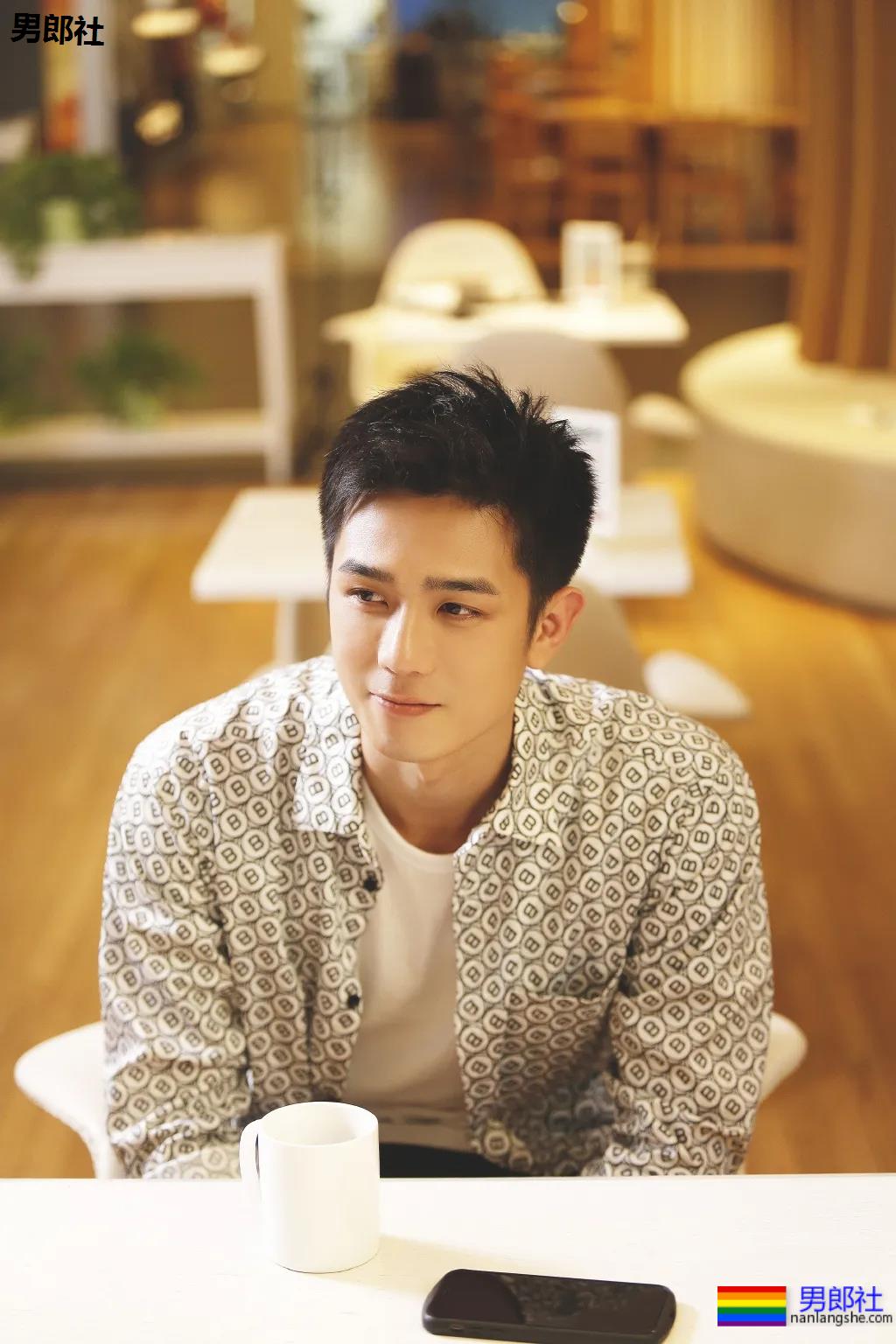 会做饭的阳光小哥哥，居家必备型男友！ - 51虹马