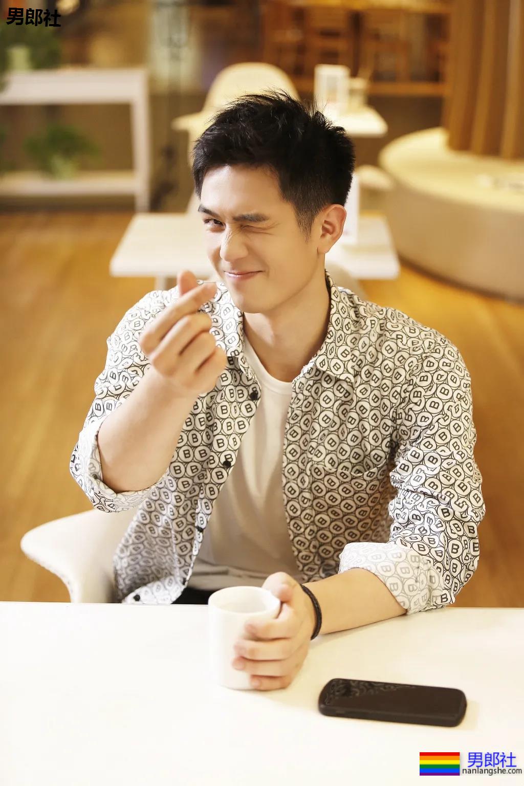 会做饭的阳光小哥哥，居家必备型男友！ - 51虹马