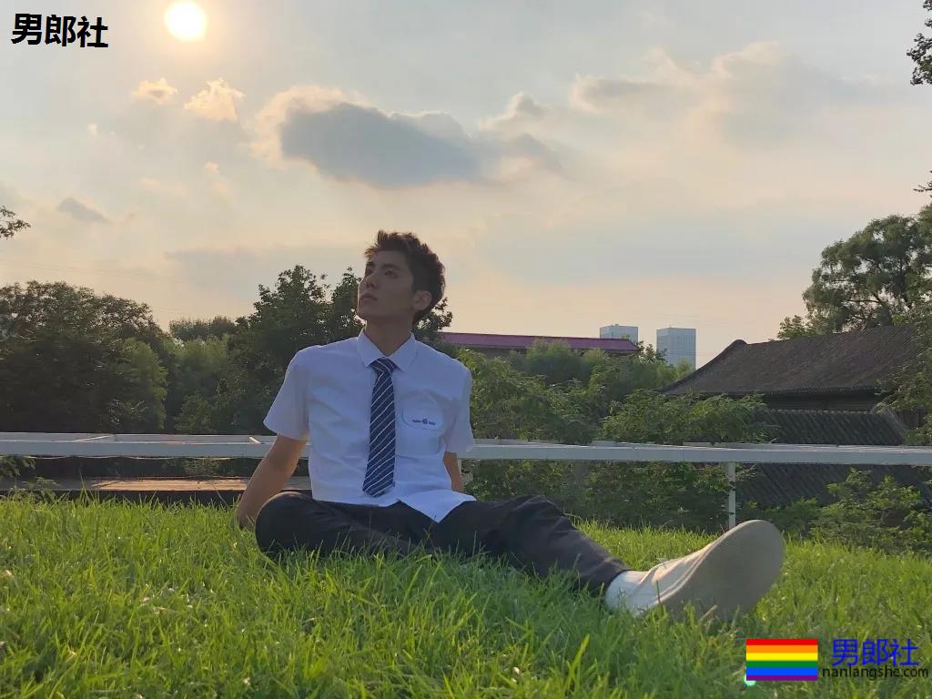 187长腿阳光少年，小哥哥简直帅到犯规！ - 51虹马