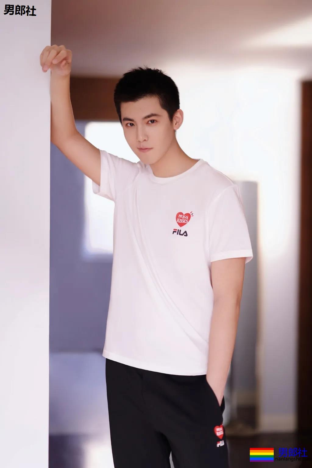 187长腿阳光少年，小哥哥简直帅到犯规！ - 51虹马