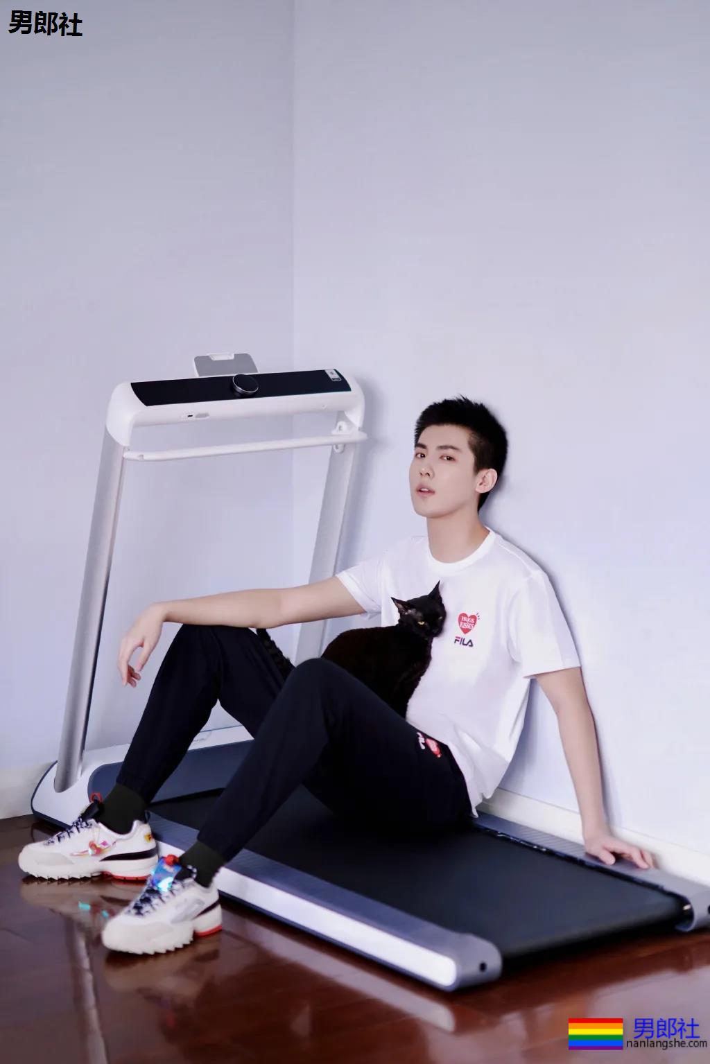 187长腿阳光少年，小哥哥简直帅到犯规！ - 51虹马