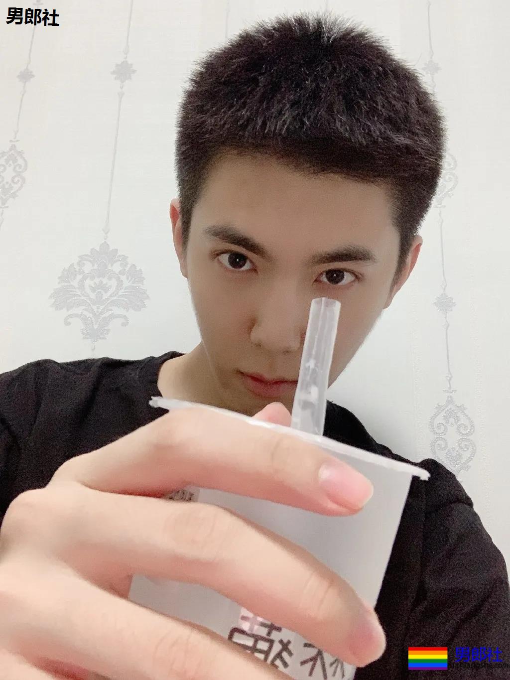 187长腿阳光少年，小哥哥简直帅到犯规！ - 51虹马