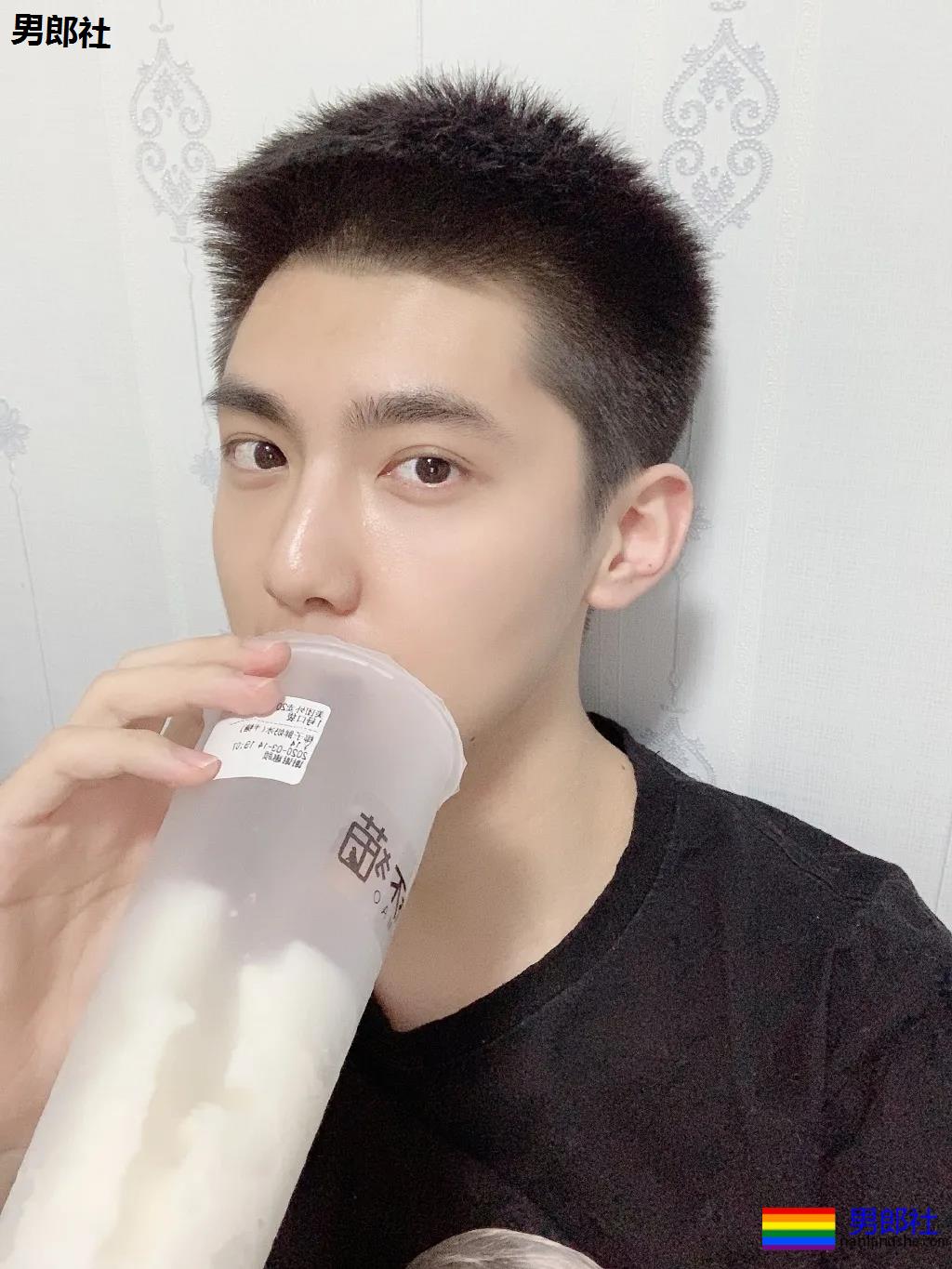 187长腿阳光少年，小哥哥简直帅到犯规！ - 51虹马