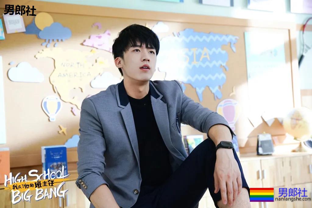 188大长腿南艺校草，人畜无害的样子馋哭了！ - 51虹马