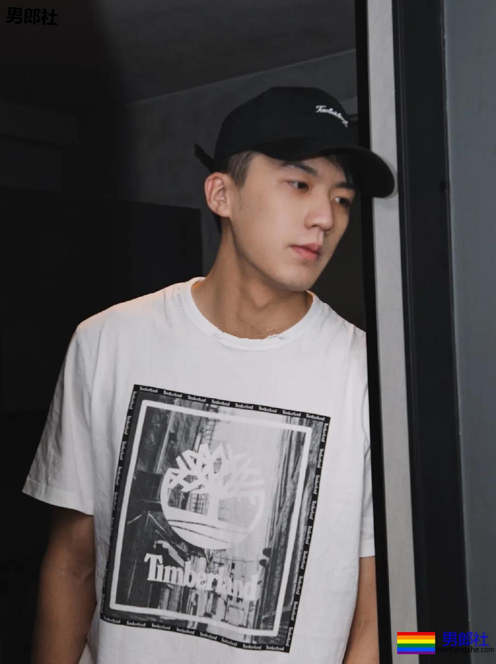 188大长腿南艺校草，人畜无害的样子馋哭了！ - 51虹马