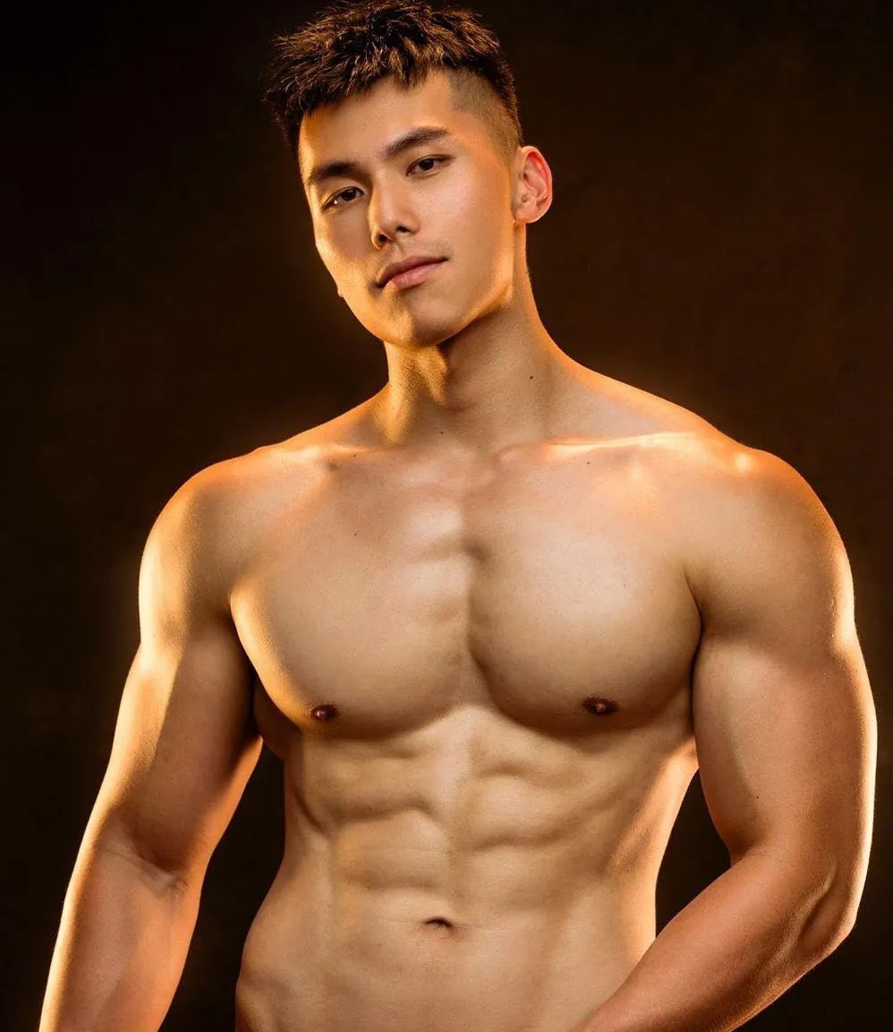 警察小哥身材健美，男人味十足，这就是安全感 - 51虹马