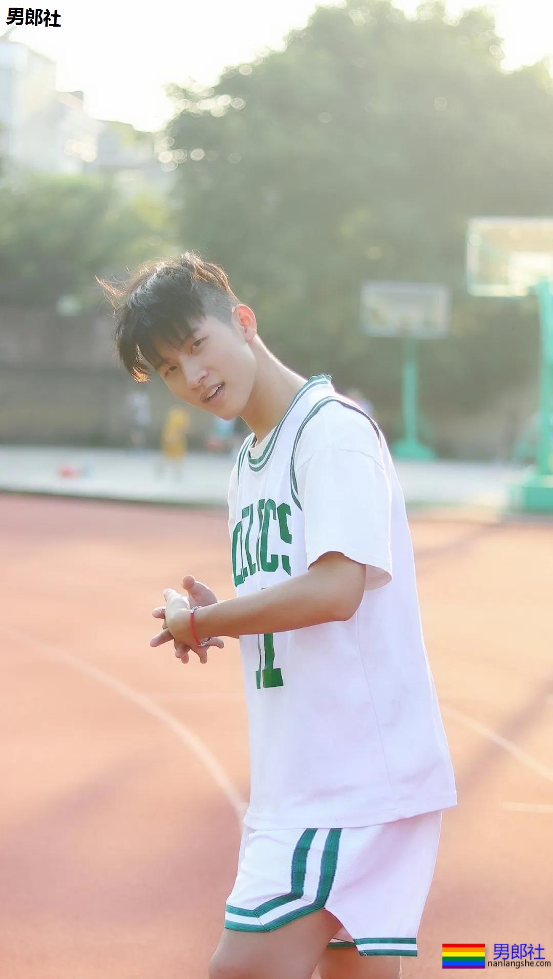 GAY版“奶茶妹妹”上热搜了! - 51虹马 GAY版“奶茶妹妹”上热搜了! - 51虹马