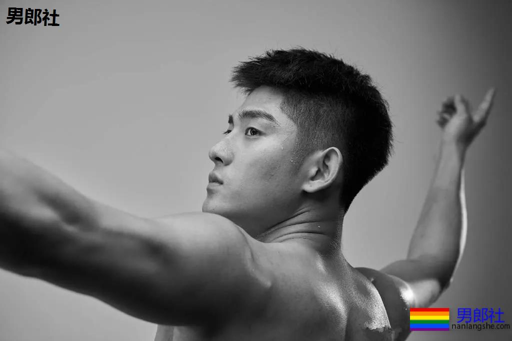 西安体院187肌肉小哥，是你理想中的体育生吗？ - 51虹马