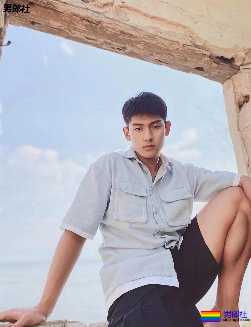 西安体院187肌肉小哥，是你理想中的体育生吗？ - 51虹马