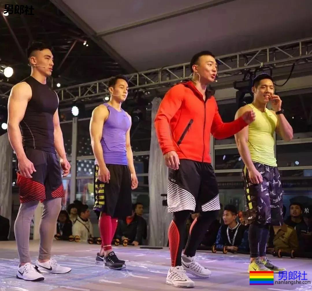 纪言恺、张绍刚肌肉私教火了，从小弱鸡逆袭成型男变化竟然这么大！ - 51虹马