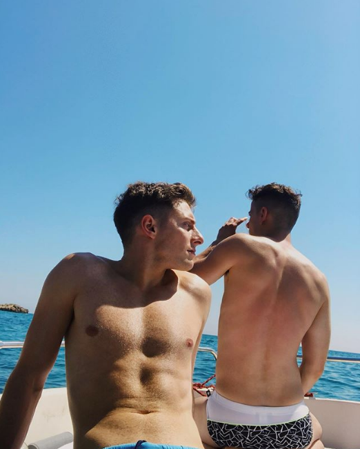 英国名人美厨竞赛冠军有个反同老爸：我曾害怕他会因为我的同志身分而伤害我 - 51虹马