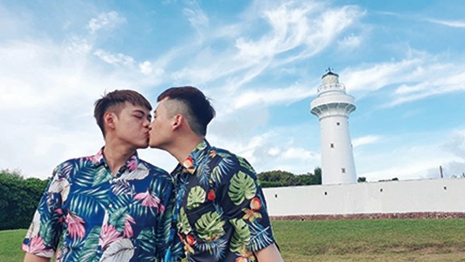 同志YouTuber《夫夫之道》机车环岛16天 风雨无阻放闪19县市1550公里 - 51虹马