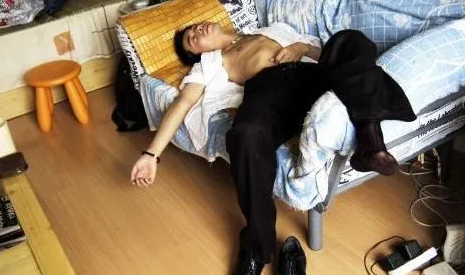 福建男子灌醉好哥们强制猥亵,被曝已感染HIV - 51虹马 福建男子灌醉好哥们强制猥亵,被曝已感染HIV - 51虹马