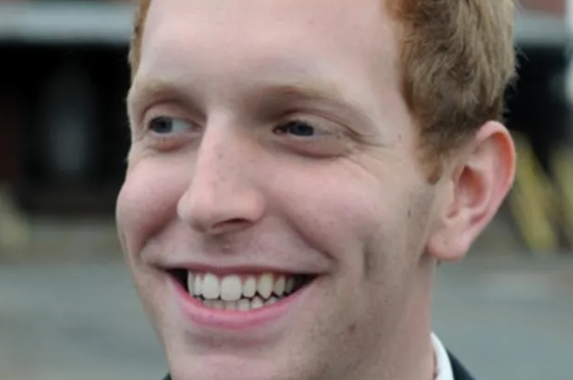 帅气老师被指强迫学生发生关系,他辩称:自愿的-51虹马