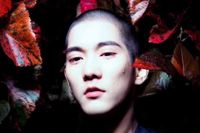 你没见过这么性感的帅哥画家:启小熊-51虹马