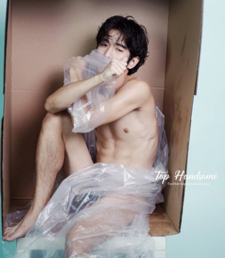 你没见过这么性感的帅哥画家:启小熊 - 51虹马 你没见过这么性感的帅哥画家:启小熊 - 51虹马