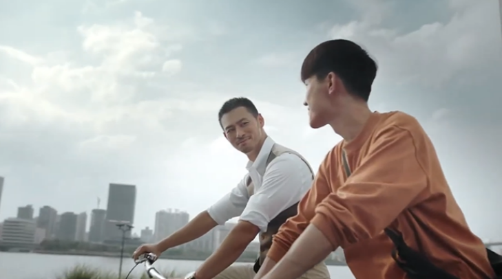 基情太闪!男男爱还是父子情?卡地亚(Cartier)中国推出「父子」对戒引热议 - 51虹马 基情太闪!男男爱还是父子情?卡地亚(Cartier)中国推出「父子」对戒引热议 - 51虹马