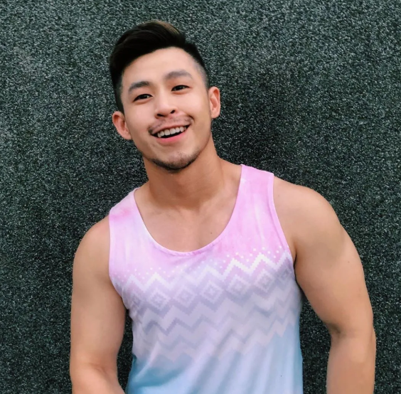 富豪老板 & MB大学生的爱情故事 - 51虹马