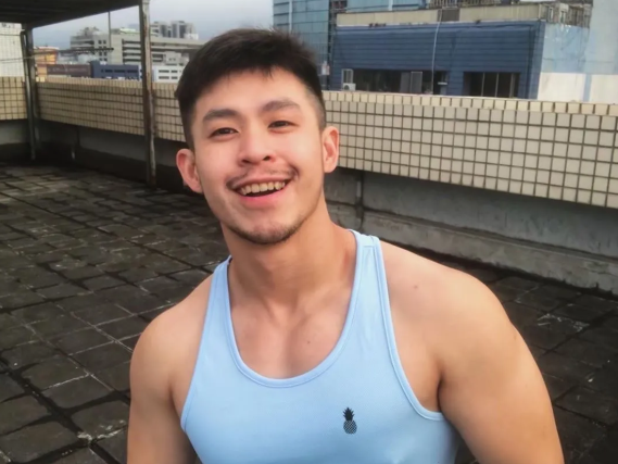 富豪老板 & MB大学生的爱情故事 - 51虹马