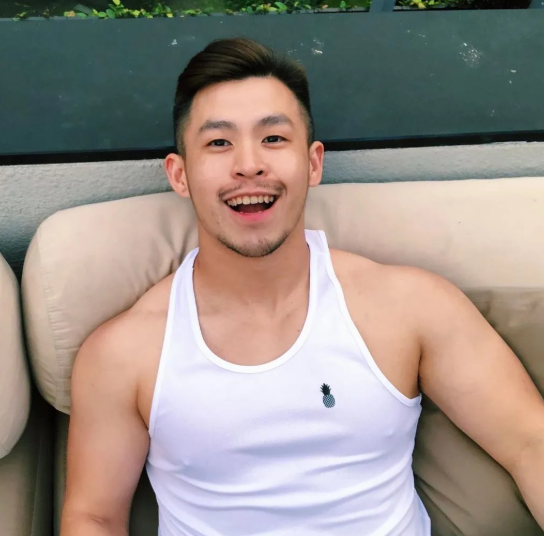 富豪老板 & MB大学生的爱情故事 - 51虹马