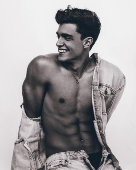 每个男孩幻想过的梦中情人：Xavier Serrano - 51虹马