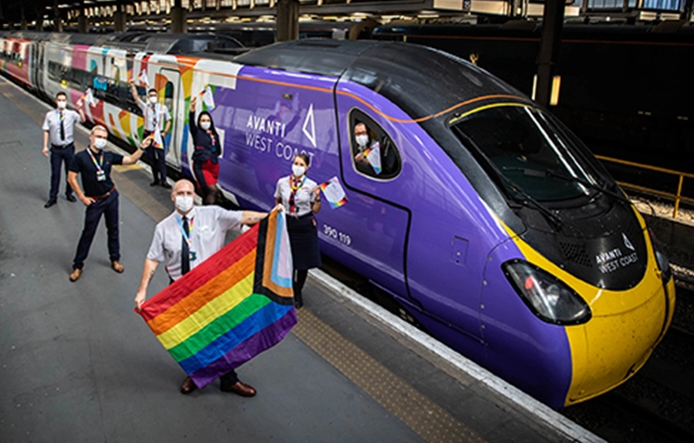 赶快上车！英国首部彩虹列车命名大赛开跑 还有LGBT+服务员欢迎您的搭乘 - 51虹马