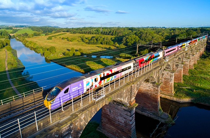 赶快上车！英国首部彩虹列车命名大赛开跑 还有LGBT+服务员欢迎您的搭乘 - 51虹马