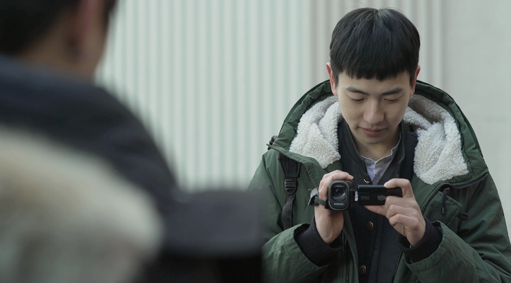 剎那爱》影评：羞怯高中生恋上叛逆改车仔，急煞之前，初恋令他失速沦陷-51虹马