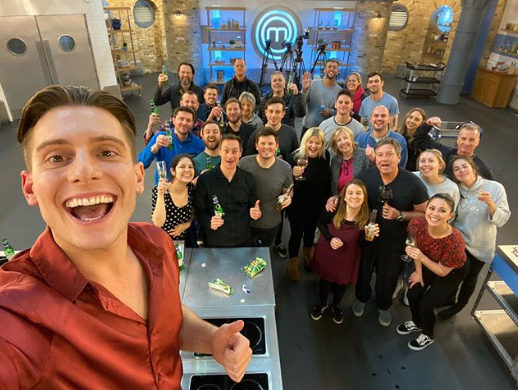 英国名人美厨竞赛冠军有个反同老爸：我曾害怕他会因为我的同志身分而伤害我 - 51虹马