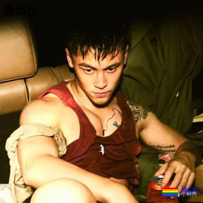 专访网红小布:让摄影师交口称赞的好身材是怎么练成的! - 51虹马 专访网红小布:让摄影师交口称赞的好身材是怎么练成的! - 51虹马