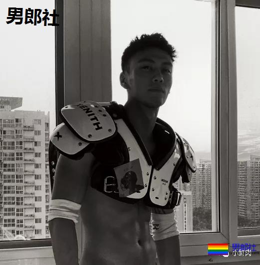 专访网红小布:让摄影师交口称赞的好身材是怎么练成的! - 51虹马 专访网红小布:让摄影师交口称赞的好身材是怎么练成的! - 51虹马