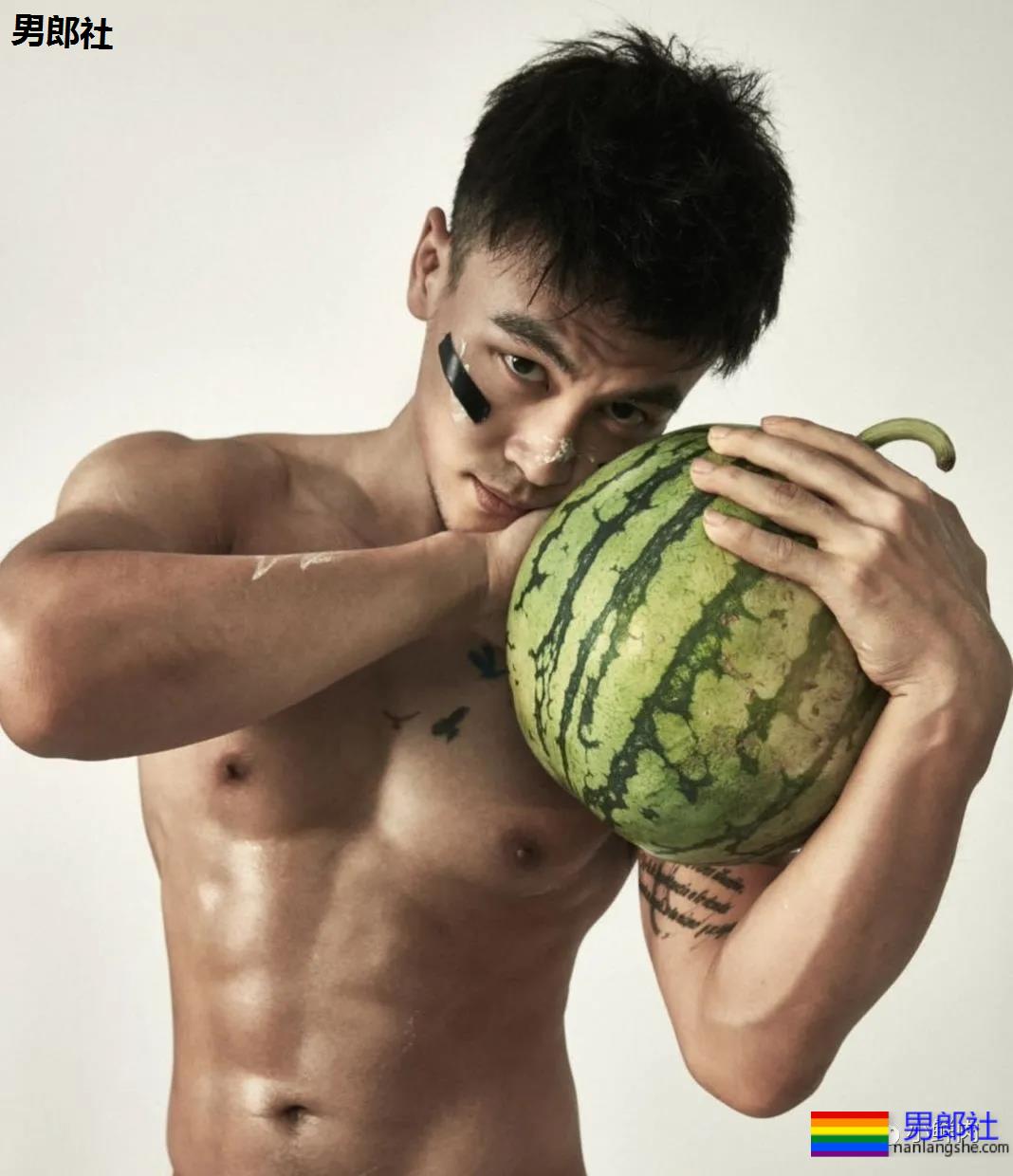 专访网红小布:让摄影师交口称赞的好身材是怎么练成的! - 51虹马 专访网红小布:让摄影师交口称赞的好身材是怎么练成的! - 51虹马