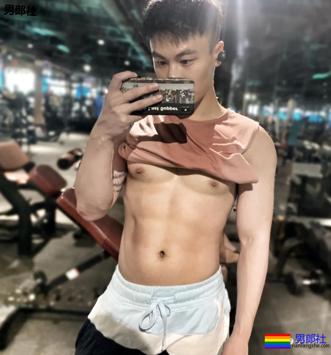 专访网红小布:让摄影师交口称赞的好身材是怎么练成的! - 51虹马 专访网红小布:让摄影师交口称赞的好身材是怎么练成的! - 51虹马