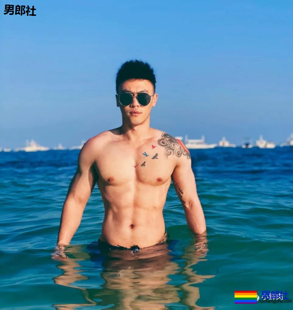 专访网红小布:让摄影师交口称赞的好身材是怎么练成的! - 51虹马 专访网红小布:让摄影师交口称赞的好身材是怎么练成的! - 51虹马