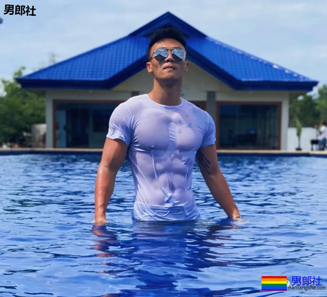 专访网红小布:让摄影师交口称赞的好身材是怎么练成的! - 51虹马 专访网红小布:让摄影师交口称赞的好身材是怎么练成的! - 51虹马