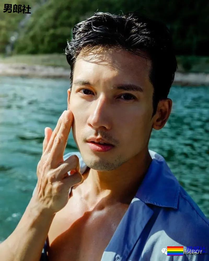 40岁的关智斌最近推最新写真，身材居然这么好 - 51虹马