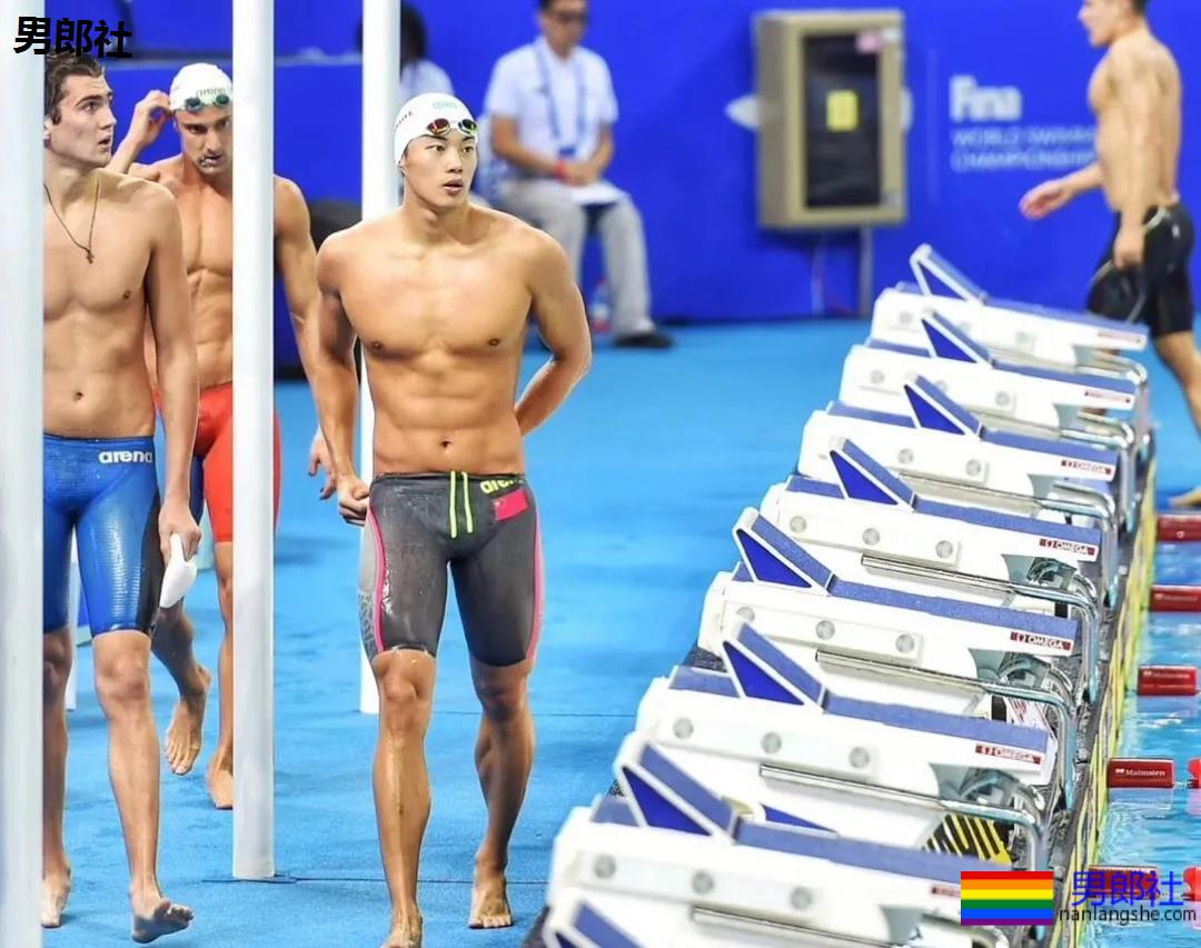 游泳队也换了中国红泳裤,汪顺与队友实力演绎 - 51虹马 游泳队也换了中国红泳裤,汪顺与队友实力演绎 - 51虹马