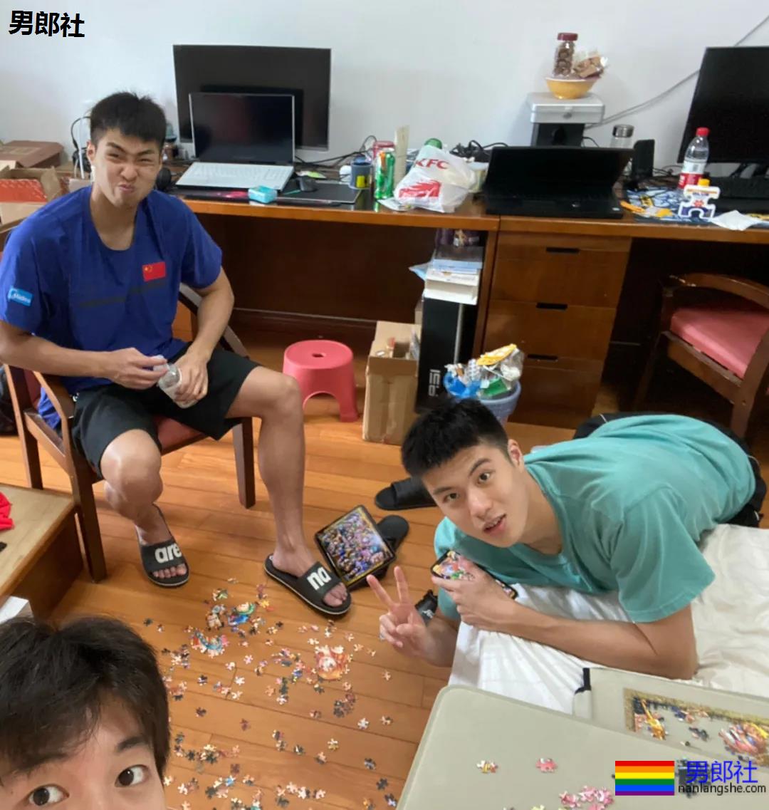 游泳队也换了中国红泳裤,汪顺与队友实力演绎 - 51虹马 游泳队也换了中国红泳裤,汪顺与队友实力演绎 - 51虹马