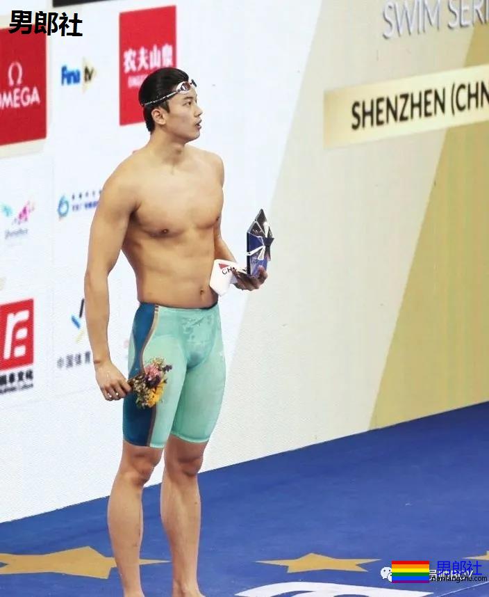 游泳队也换了中国红泳裤,汪顺与队友实力演绎 - 51虹马 游泳队也换了中国红泳裤,汪顺与队友实力演绎 - 51虹马