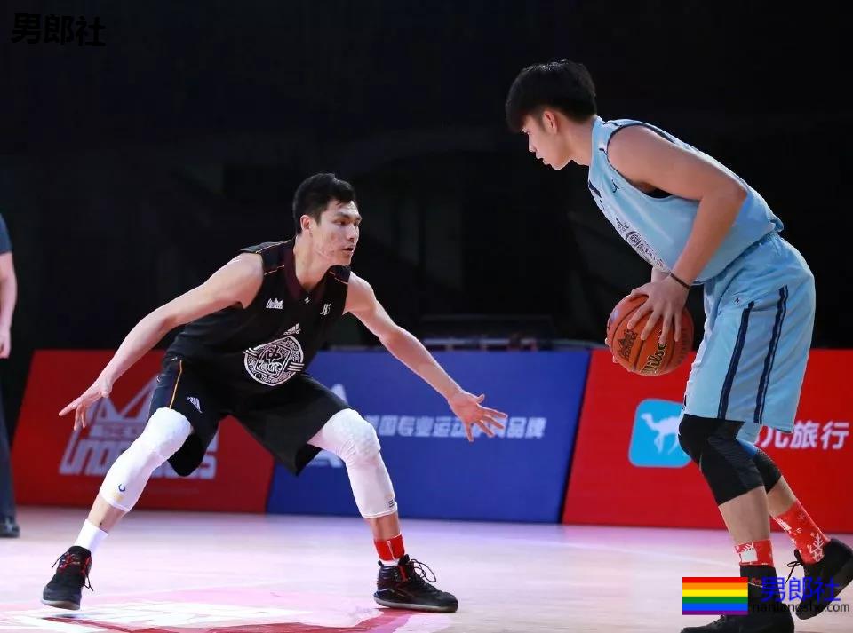 2米03南昌大学篮球体育生,逆天长腿高鼻梁,这身子馋没? - 51虹马 2米03南昌大学篮球体育生,逆天长腿高鼻梁,这身子馋没? - 51虹马